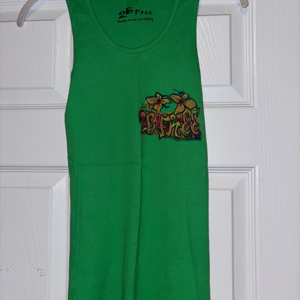 New with tags attached 2B Free Green Graphic Tank Top size large